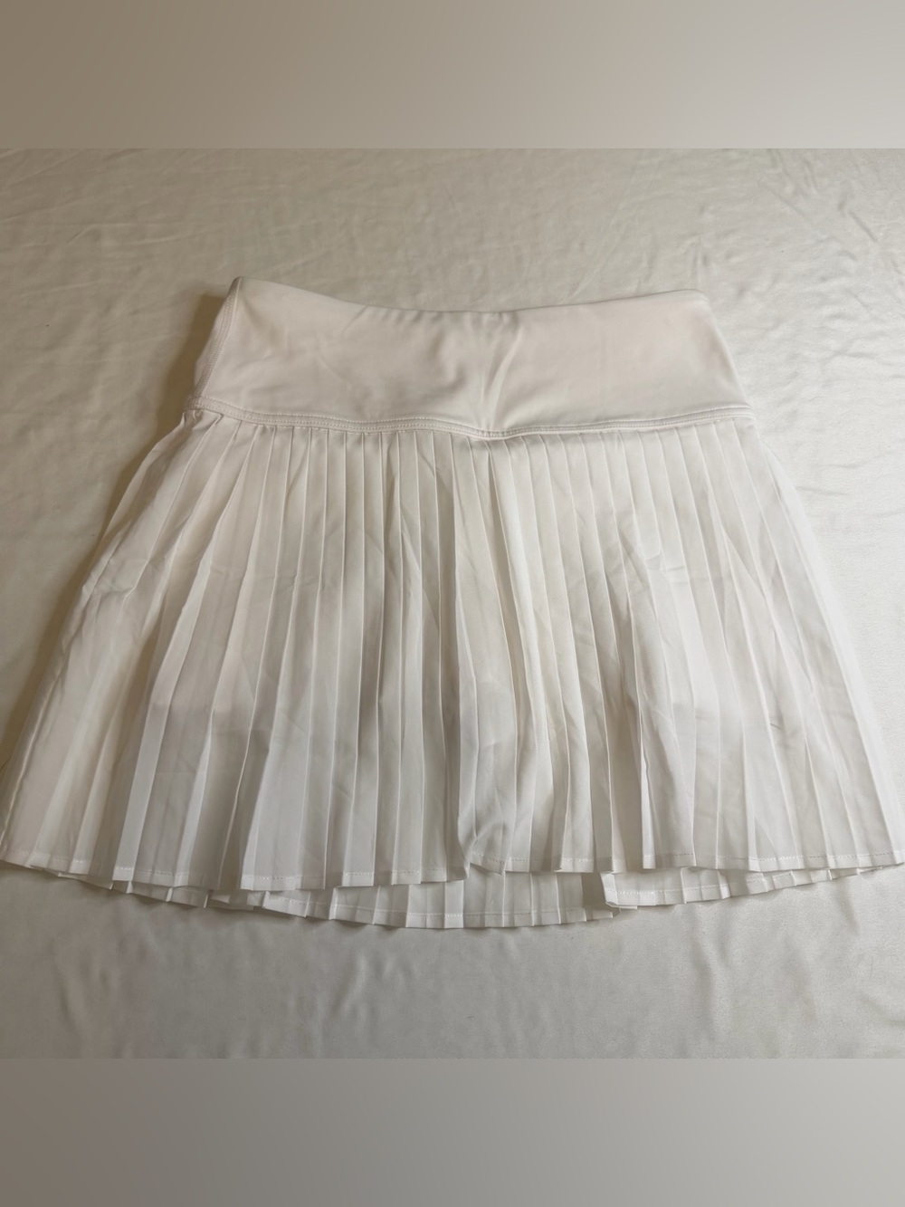 Fabletics White Pleated Tennis Skort Built-In Shorts Size Small